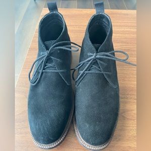 Blondo Waterproof Suede Chukkas